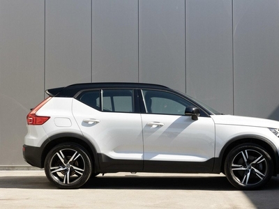 Volvo XC40 | T5 Recharge R-Design | Adaptive Cruise | Full LED | Elektrische trekhaak | Verlengde zit |