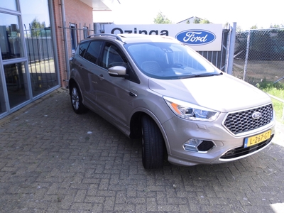 FORD KUGA 1.5 EcoBoost Vignale pan.dak-vol opties