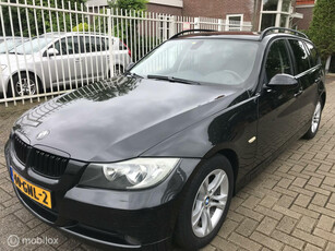 BMW 3-serie Touring 320i Business Line