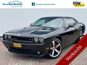 Dodge CHALLENGER 5.7 V8 Hemi 6 Speed!