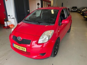 Toyota Yaris 1.3 VVTi Sol airco zeer netjes