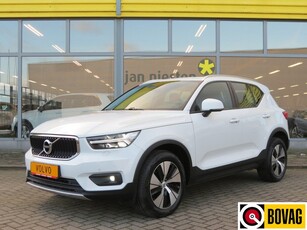 Volvo XC40 2.0 B4 Mild Hybrid Momentum Navigatie LED