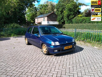 Renault Clio 2.0-16V Williams zeer nette auto!