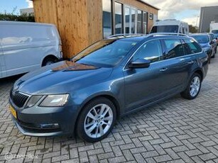 Skoda OCTAVIA Combi 1.5 TSI Greentech Style Business