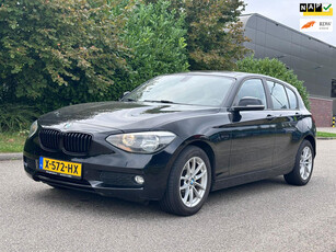 BMW 1-serie 116i 5DR*Cruise*Stoelverwarming*Trekhaak*Airco*Parkeersensoren*LM velgen*