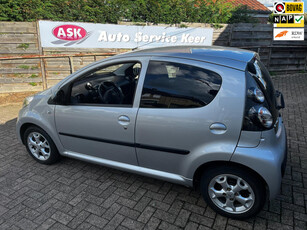 Citroen C1 1.0-12V Exclusive, Airco, Half leren bekleding.