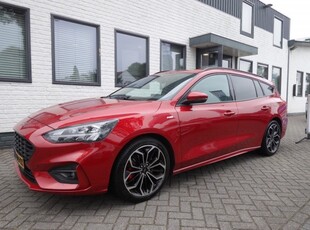 Ford Focus 1.0 EBH ST L. X BenO Navi Afn Trekhaak Fraai