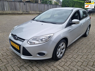 Ford Focus 1.0 EcoBoost Trend, 5 DEURS, AIRCO, NW APK. ZEER ZUINIG.