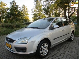 Ford Focus Wagon 1.6-16V Ambiente