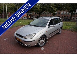 Ford FOCUS Wagon 1.6-16V Trend rijdt en schakelt goed...