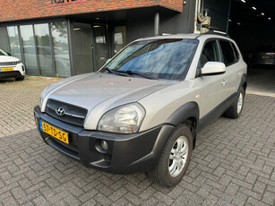 Hyundai Tucson 2.0i Style Parkeersensoren Clima Nette wagen Trekhaak