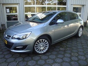 Opel Astra 1.4 Cosmo (bj 2012)