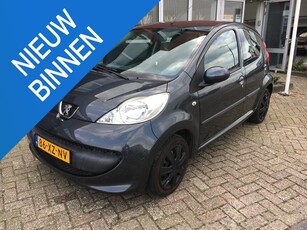 Peugeot 107 1.0-12V XS 5 Deurs Centrale portier