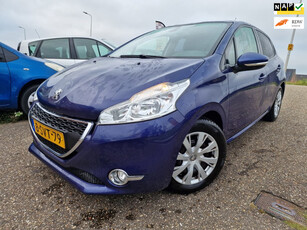 Peugeot 208 1.2 VTi Envy/aitco/nap/navi/apk 04-2025/rijd schakelt perfect/inruilen is mogelijk