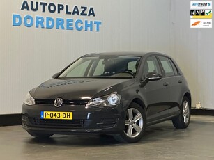 Volkswagen Golf 1.2 TSI PDC / Navi /