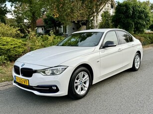 BMW 3-serie 318i Sportline 136PK Automaat•LED•Navi