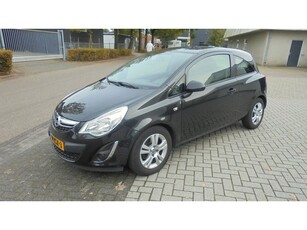 Opel CORSA nieuwe apk weinig km