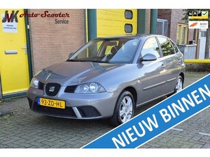 Seat Ibiza 1.4-16V Trendstyle Airco! Cruise Controle!