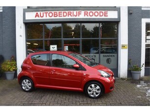 Toyota Aygo 1.0-12V 5-Drs Aspiration Red AIRCO,APK,ZEER