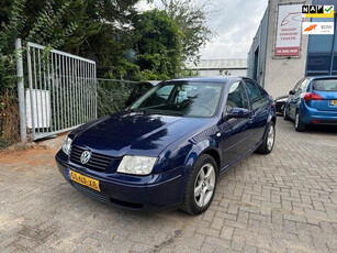 Volkswagen Bora 1.6-16V Comfortline, Airco, Apk 05/2025