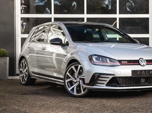 Volkswagen Golf 2.0 TSI GTI CLUBSPORT 266pk DSG Dynaudio ACC Alcantara LED Camer