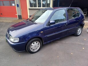 Volkswagen Polo 1.6 AUTOMAAT 5 Deurs bj 1999