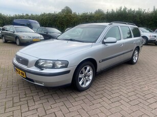 Volvo V70 2.4 Comfort nwe distr.riem / 4 season banden en