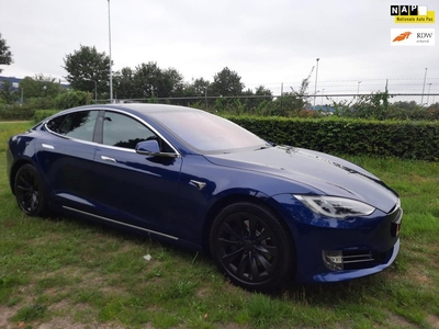 Tesla Model S 75D mcu 2 blauw camera luchtvering led