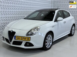 Alfa Romeo Giulietta 1.4 T Distinctive Panoramadak Leder