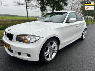 BMW 1-serie 116i 5 DEURS M-PAKKET/AIRCO/HALF LEDER/ZEER