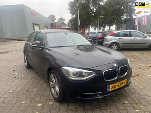 BMW 1-serie 116i zeer nette auto en goed onderhouden