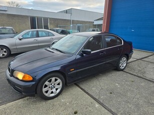 BMW 3-serie 320i Executive