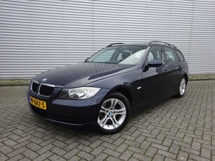 BMW 3 Serie Touring 318i Business Line Automaat / Navi /