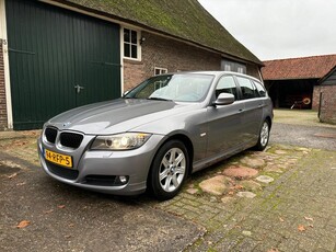 BMW 3 Serie Touring 318i Corporate Lease Luxury Line.