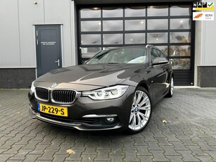 BMW 3-serie Touring 320i luxury INDIVIDUAL automaat