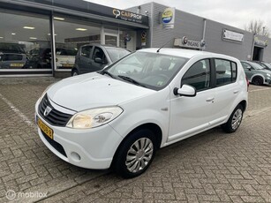 Dacia Sandero 1.2 Lauréate goed rijdend 2e eigenaar