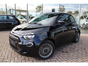 Fiat 500 Icon 42 kWh €14.900 na aftrek subsidie Airco Navi