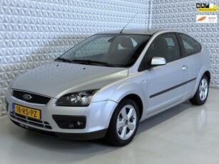 Ford Focus 1.6-16V Automaat / INVALIDE AANGEPAST! (2005)