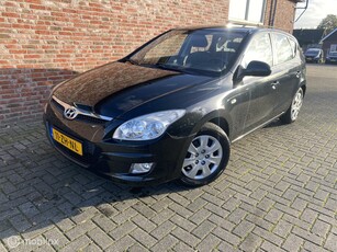 HYUNDAI I30 1.6i Dynamic Business