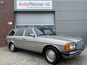 Mercedes-Benz 200-280 (W123) Combi 230 TE! Oldtimer!