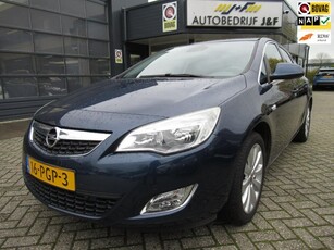 Opel Astra 1.4 Turbo Cosmo / NAV / PDC 2x / Stoelverwarming