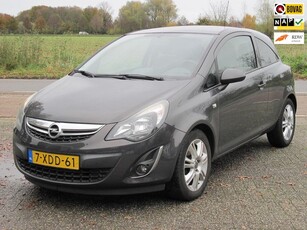 Opel Corsa 1.2-16V BlitZ + Navigatie