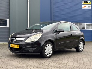 Opel Corsa 1.2-16V Essentia Airco