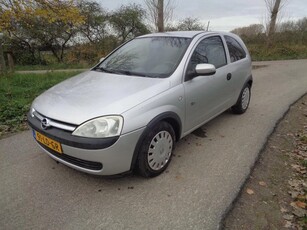 Opel Corsa (bj 2002)