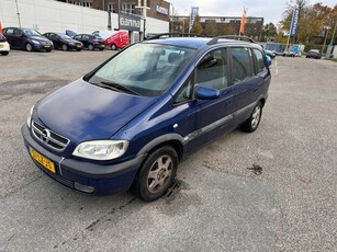 Opel Zafira 1.8-16V Elegance