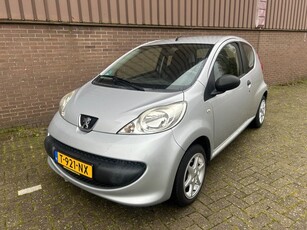 Peugeot 107 1.0-12V XR Stuurbekrachtiging Nieuwe APK NAP