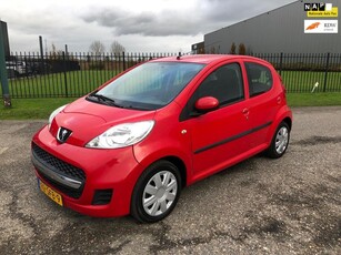 Peugeot 107 1.0-12V XS 5drs Bj 2011 159000km NAP!!! Apk