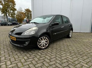 Renault Clio 1.4-16V Dynamique Luxe(INRUIL KOOPJE, Airco, 5