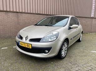 Renault Clio 1.6-16V Exception 5drs. Leer Airco Cruise C.