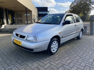 SEAT Ibiza 1.4i SE Slechts 167498 km [ nieuwe apk t/m 13